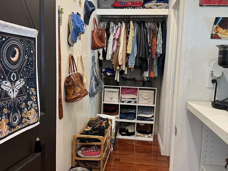 467 Levering Ave — Photo 17