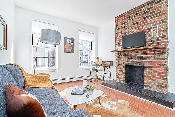 1st image of 146 10th Ave #7