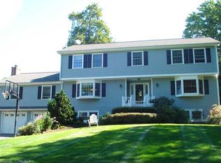 110 Aspen Ln, Trumbull, CT 06611