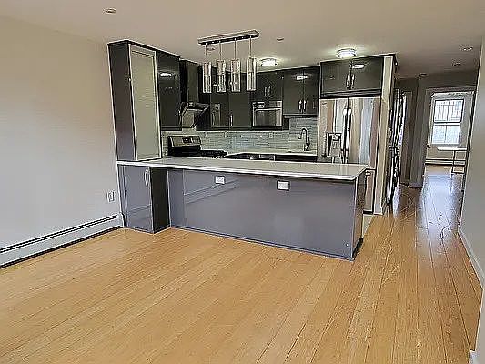 2nd image of 365 Cumberland St Floor 1