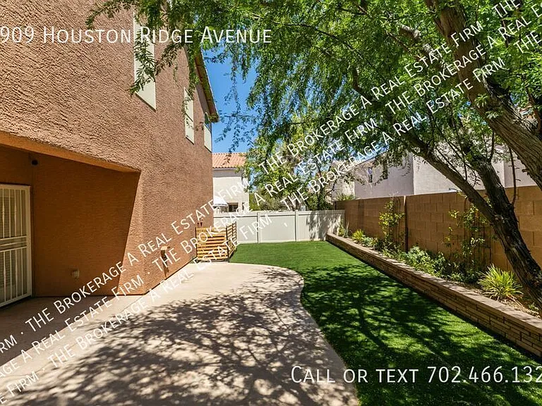 8909 Houston Ridge Ave — Photo 42