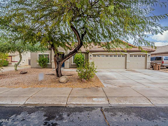 2nd image of 4150 E Somerset Way