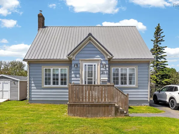 36 Kent St, Cape Breton, NS B1A 1Z6