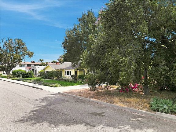 4th image of 1436 3rd St