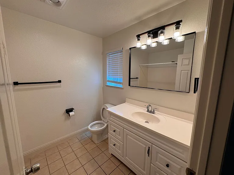 2056 Santa Rita St — Photo 8