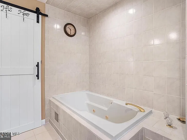 102 Massey Dr — Photo 23