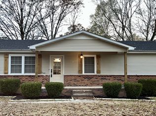 707 Sears Roebuck Rd, Tullahoma, TN 37388