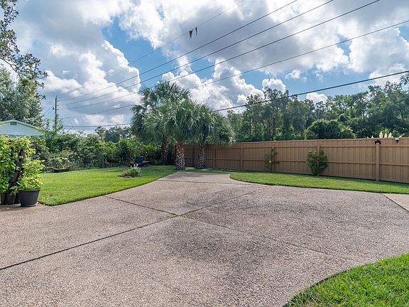 5th image of 2489 Sanibel Ct