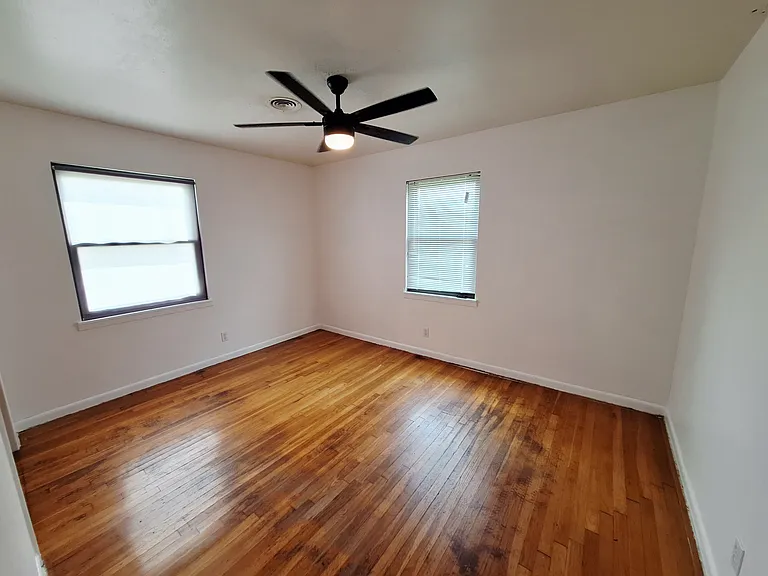 907 Jefferis Ave — Photo 10