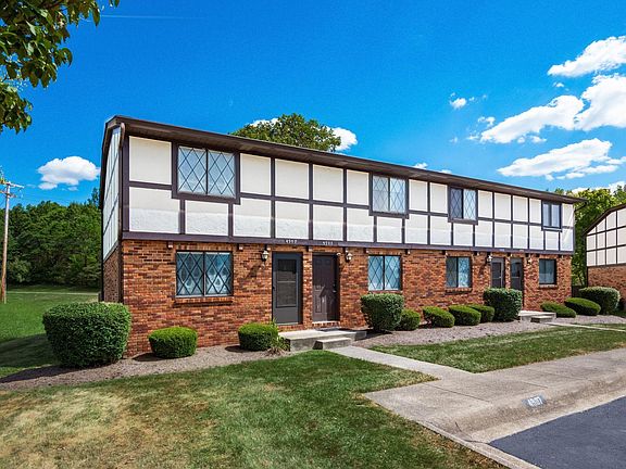 3rd image of 4907 Berryhill Ct