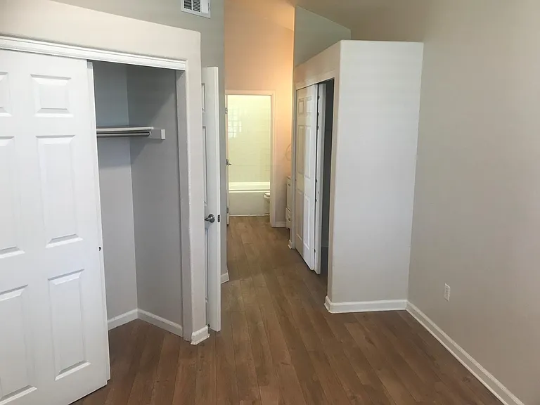 1039 S Walden Way #257 — Photo 5
