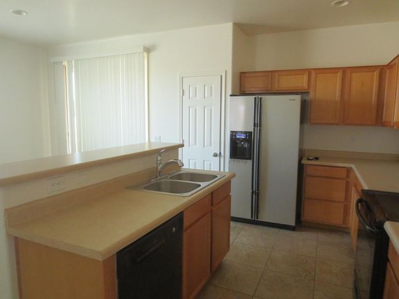 3rd image of 10107 W Wier Ave