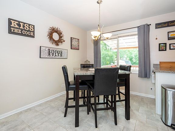 5th image of 2416 SE Thornwood Dr