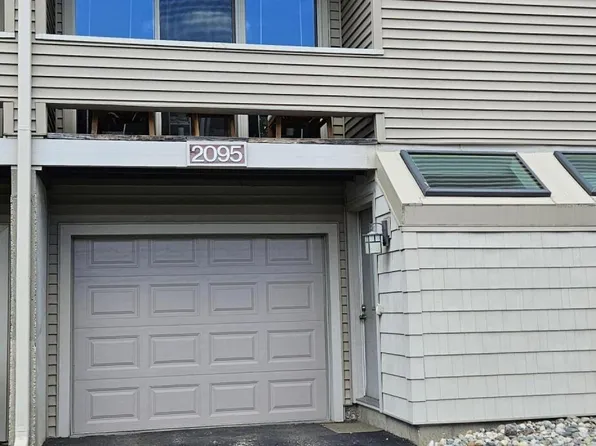 2095 Fox Hollow Dr #70, Okemos, MI 48864