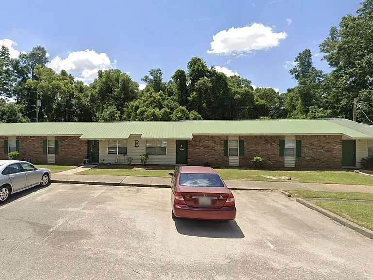 23330 College Ave — Photo 5