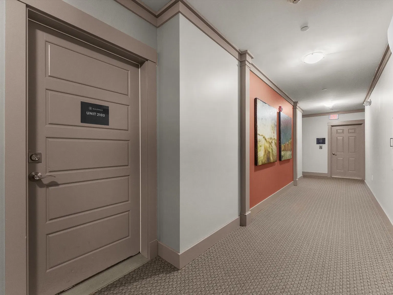 1 bed, 900 sqft, $2,400 — Photo 2