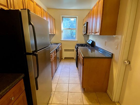 5th image of 301 Broadway #25A
