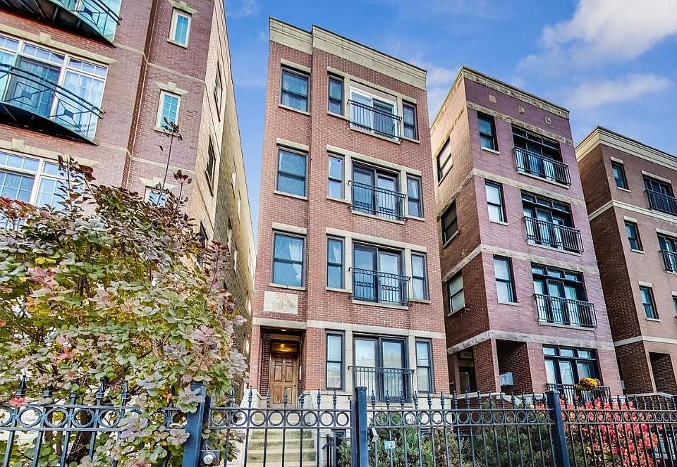 1st image of 2627 W Belmont Ave Unit 3