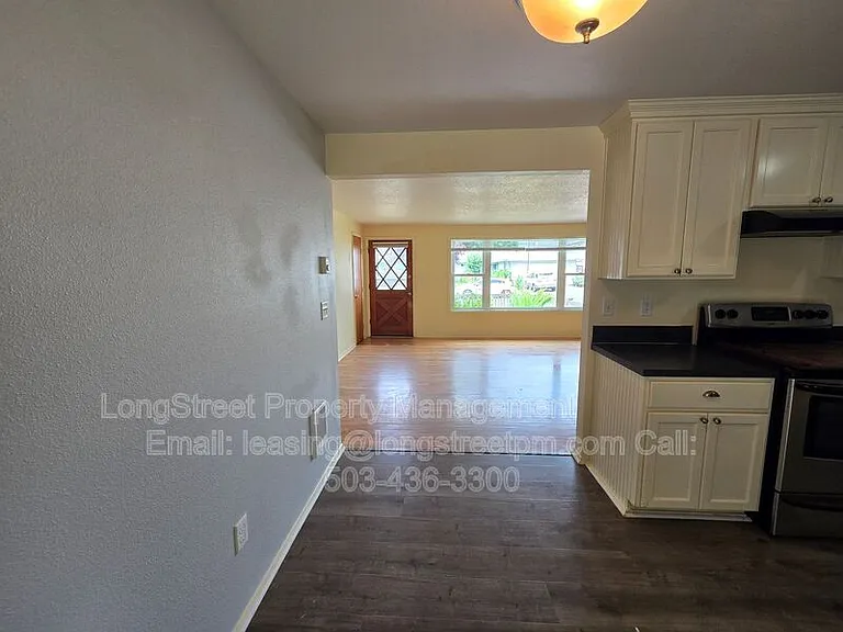 968 NW Cleveland Ave — Photo 15