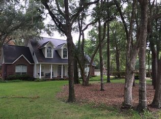 555 Waterview Cove Dr, Freeport, FL 32439