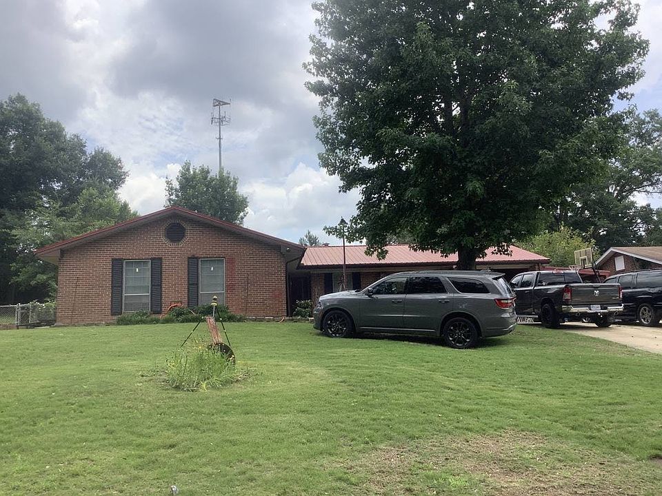 1st image of 410 Oakley Dr