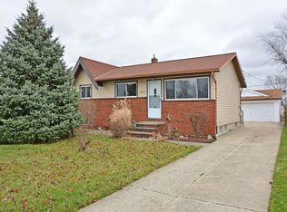6391 Almont Dr, Brookpark, OH