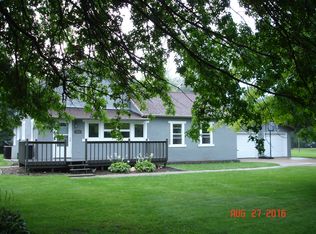 221 6th St, Delaware, IA 52036