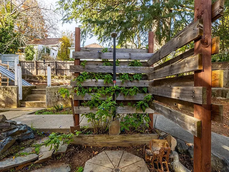322 Mill St — Photo 7
