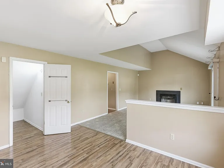 251 N Caroline Pl — Photo 18