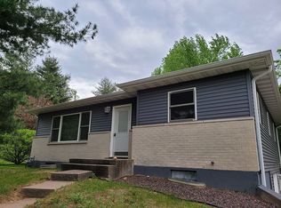 328 Park Dr, Hamilton, IL 62341