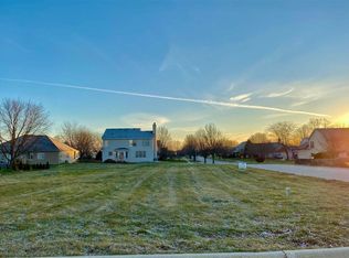 528 S Inverness St, Maple Park, IL 60151