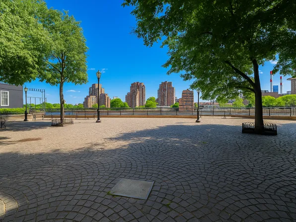 530 East 72nd Street image 13 of 21