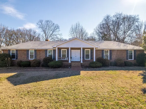 4025 Lake Pkwy, Hermitage, TN 37076