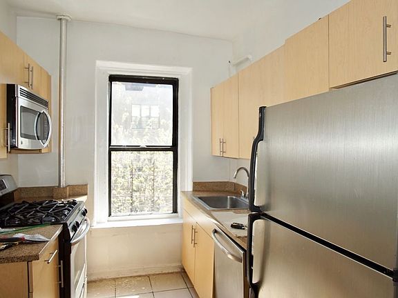 2nd image of 615 W 162nd St APT 35