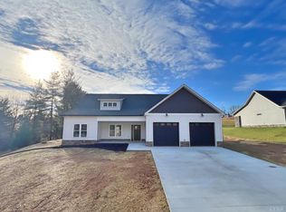 1590 Willow Oak Dr, Forest, VA 24551