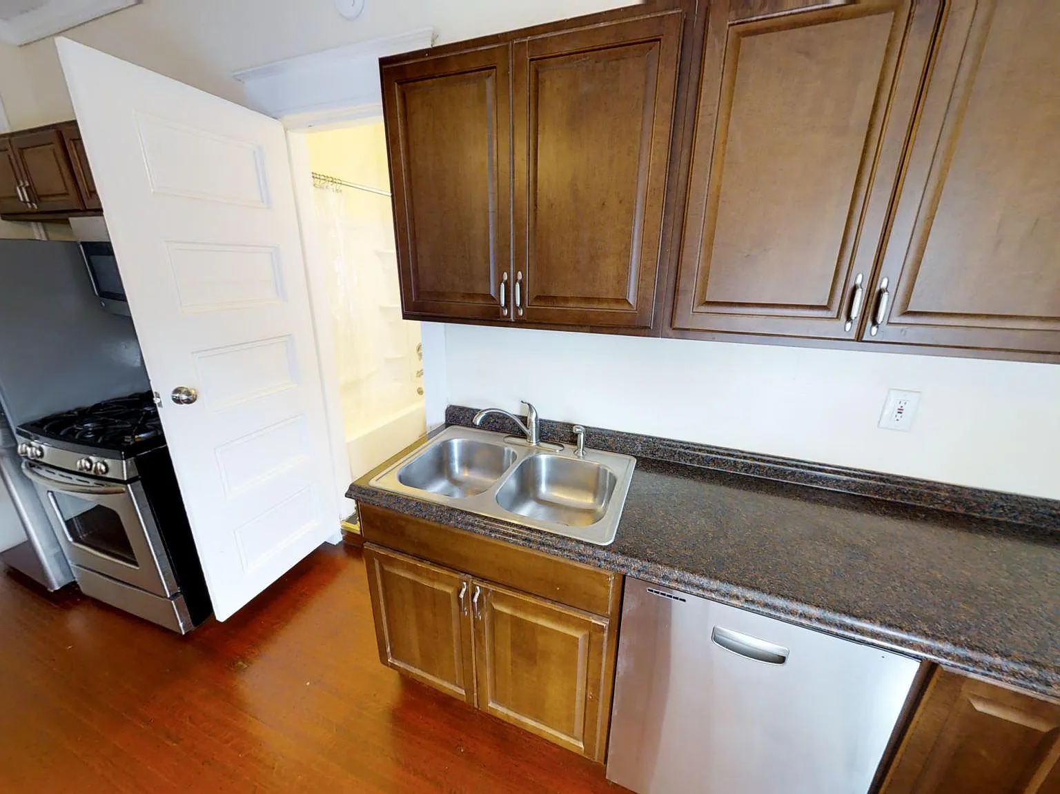 Studio, $1,150 — Photo 4