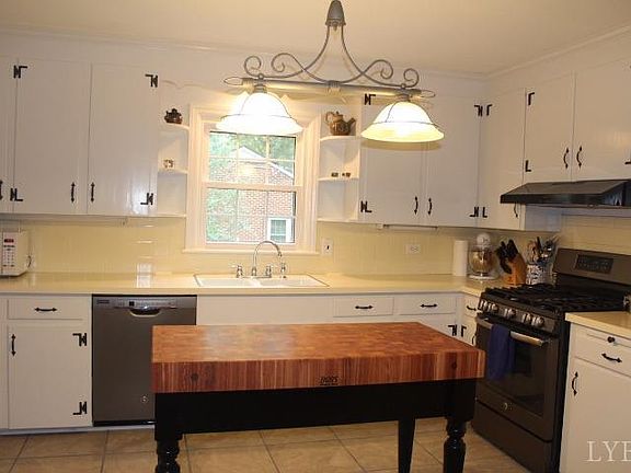 4th image of 2163 Woodcrest Dr