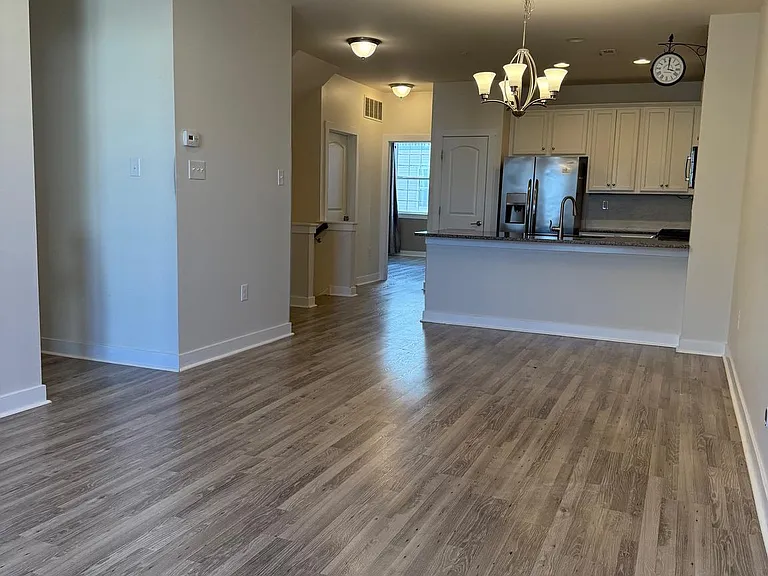116 Konefal St #B — Photo 15
