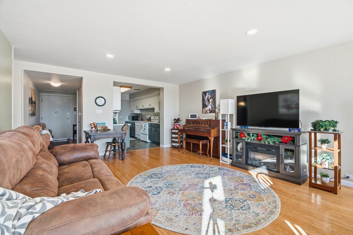 next background image