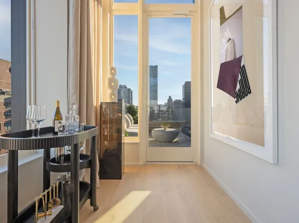 249 East 62nd Street image 18 of 30