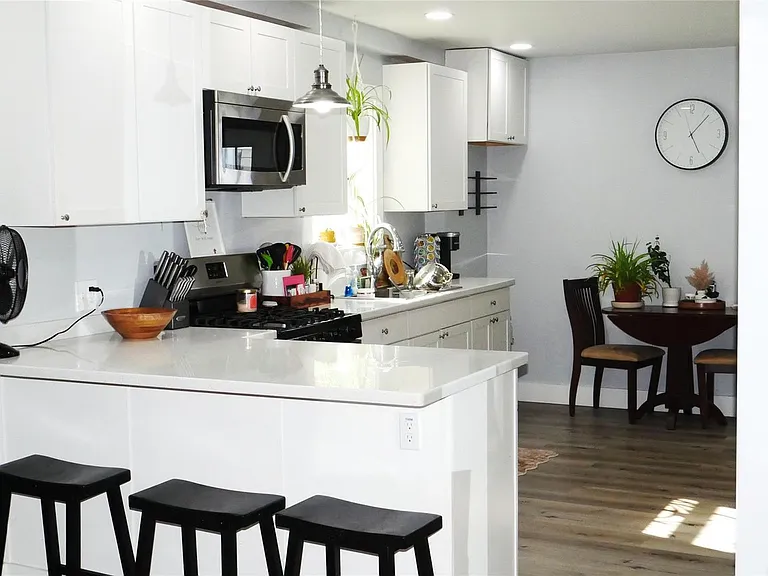 42 Taylor Ave — Photo 4