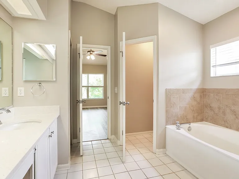 2066 Tanager Dr — Photo 12