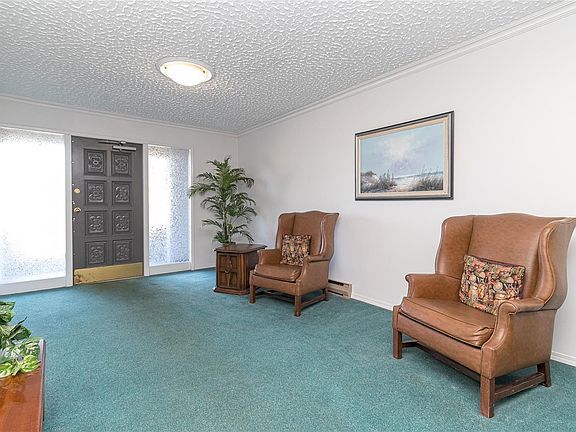 3rd image of 710 Lampson St #204