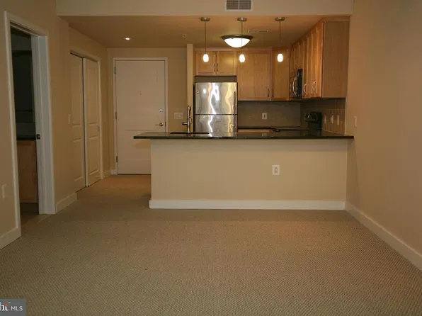 888 Quincy St #805, Arlington, VA 22203