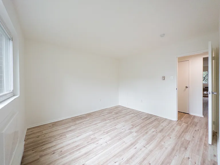 Bedroom | The Cloverleaf Bedroom | The Cloverleaf