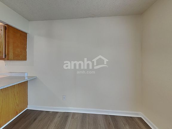 4th image of 854 Treyburn Green Dr