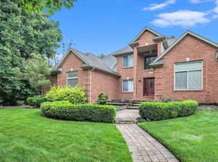 6212 Meadowlark Dr, Troy, MI 48085