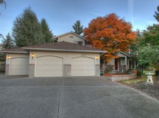 6233 NE 191st St, Kenmore, WA 98028