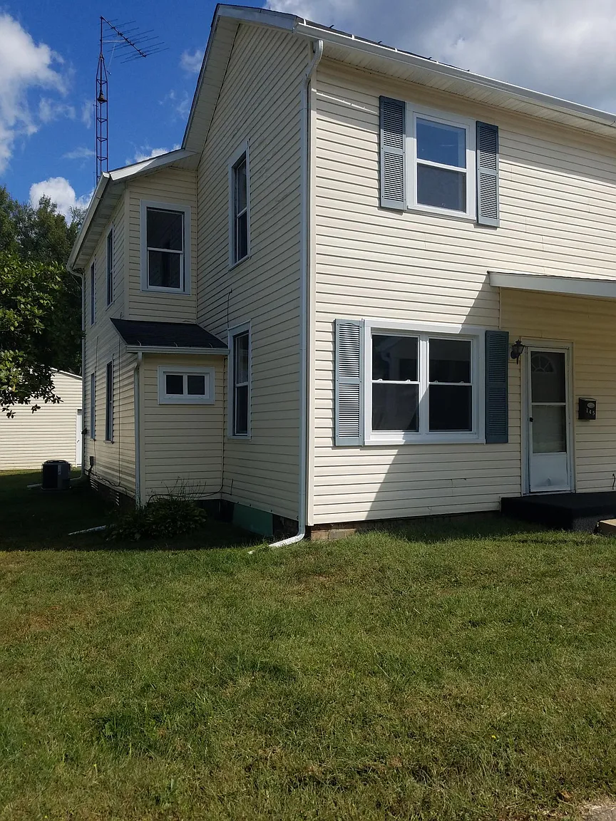145 Deersville Ave photo 1
