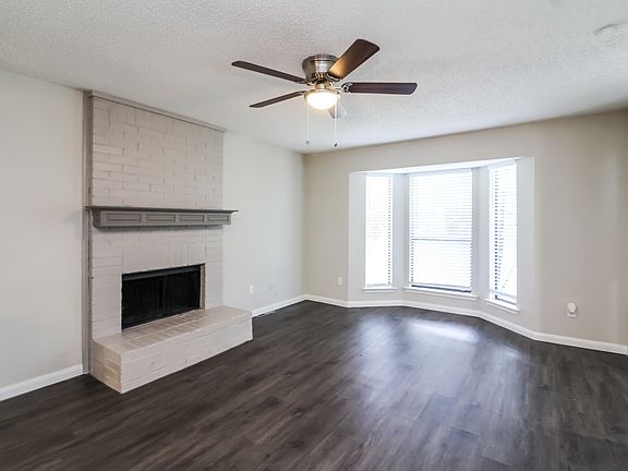 4th image of 3702 Wentworth Dr